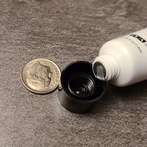 PCA Skin Daily Defense Broad Spectrum SPF 50+ AntiAging Sunscreen Cream - Picture 4 of 4